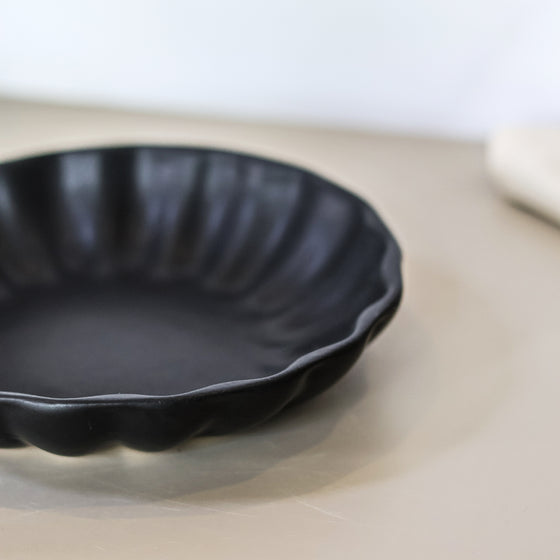 Country Fluted Bowl | Black