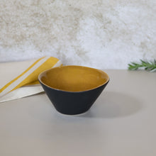  Twist Bowl | Ochre & Black